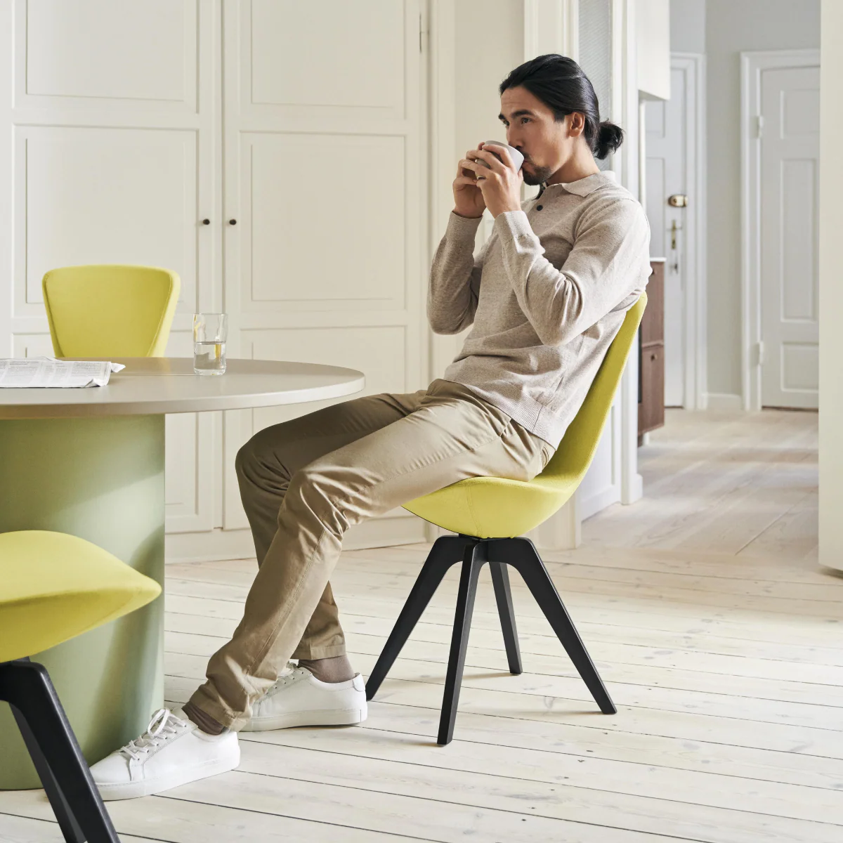 Invite Chair by Varier - Image 5